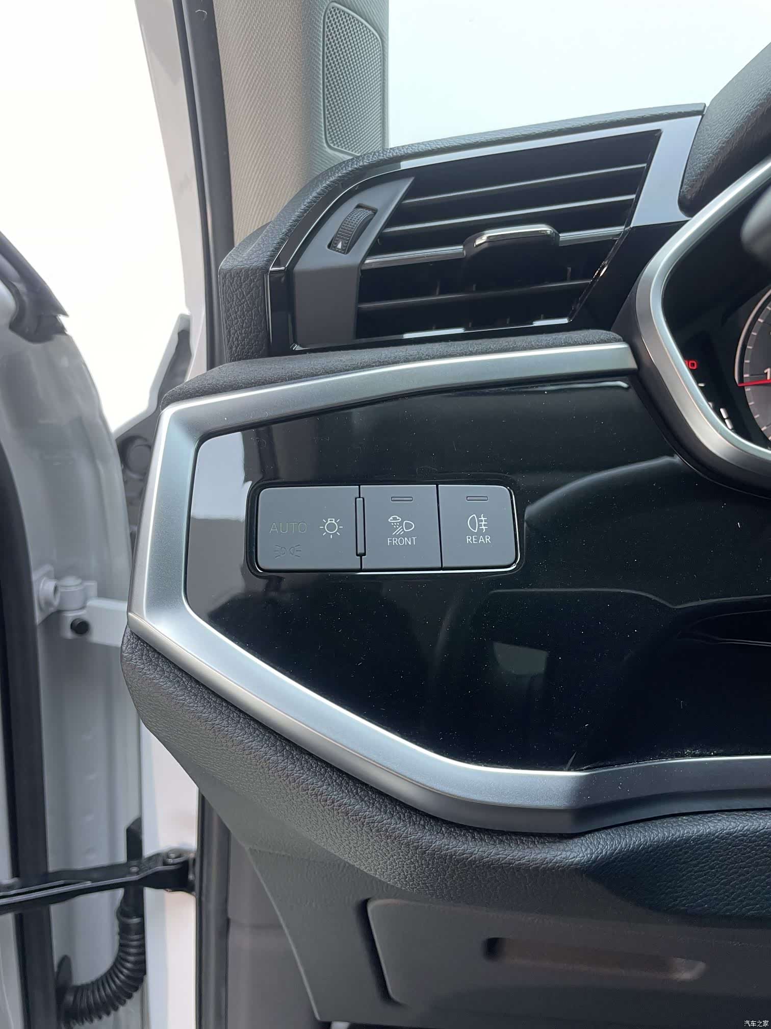 Audi Q3, 2022 13