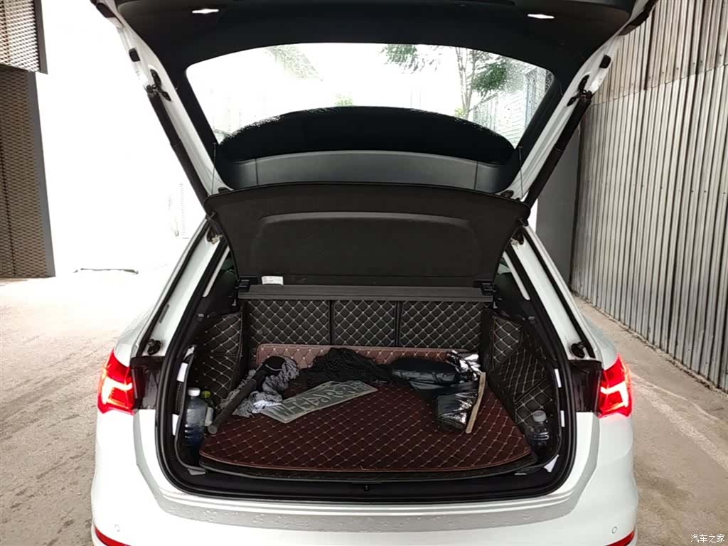 Audi Q3, 2021 19