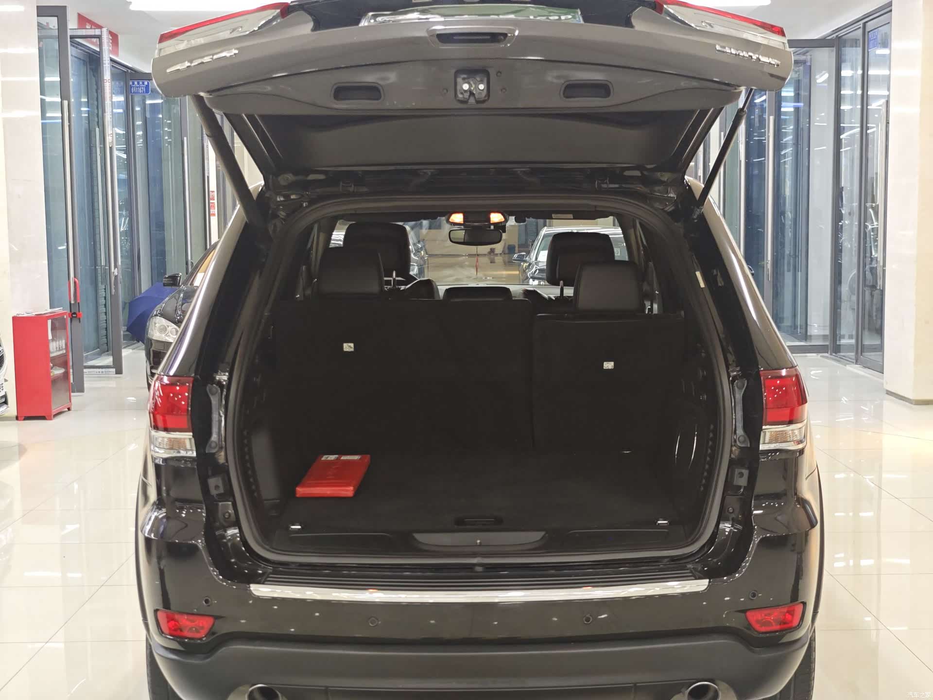 Jeep Grand Cherokee, 2021 18
