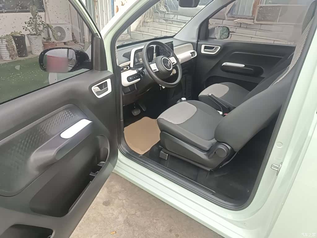 Wuling MINIEV, 2025 12