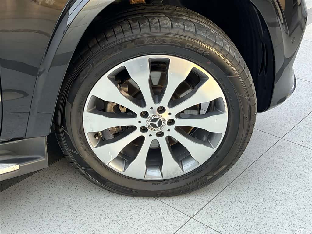 Mercedes-Benz GLS, 2018 10