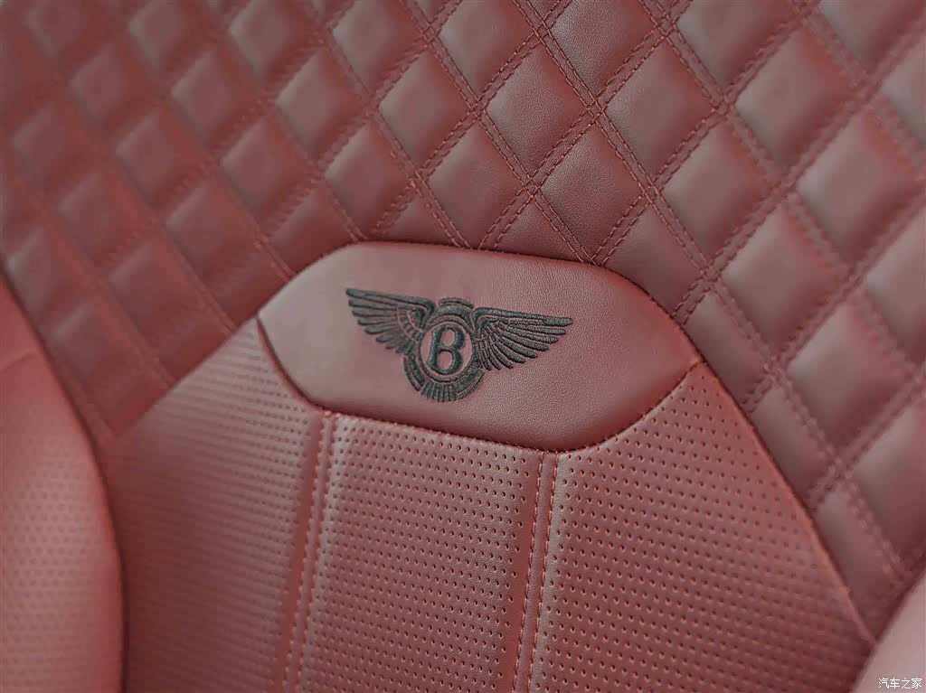Bentley Bentayga, 2022 19