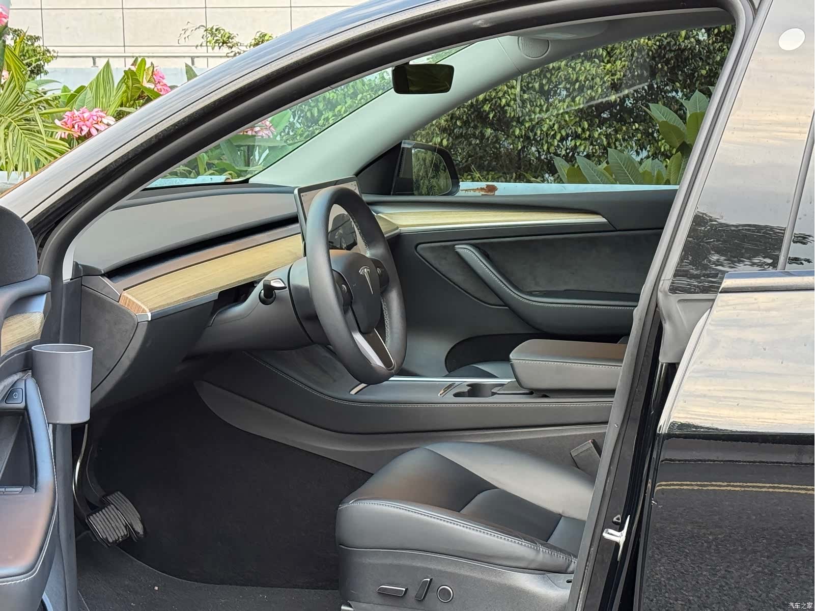 Tesla Model Y, 2023 6
