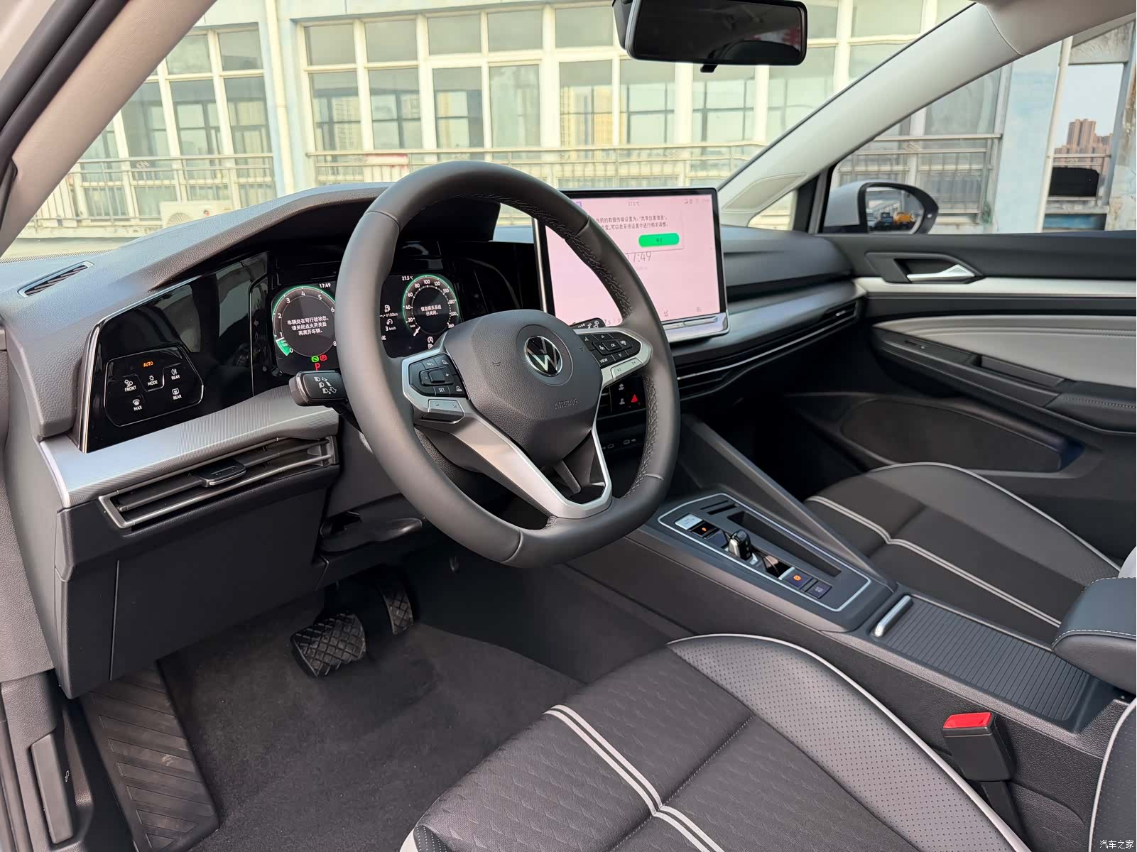 Volkswagen Golf, 2025 все фото