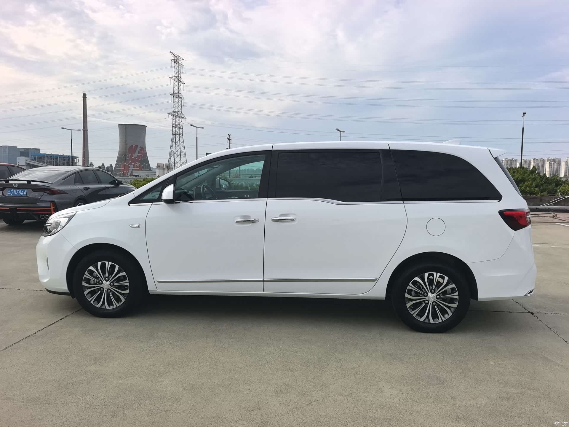 Buick GL8, 2022 7