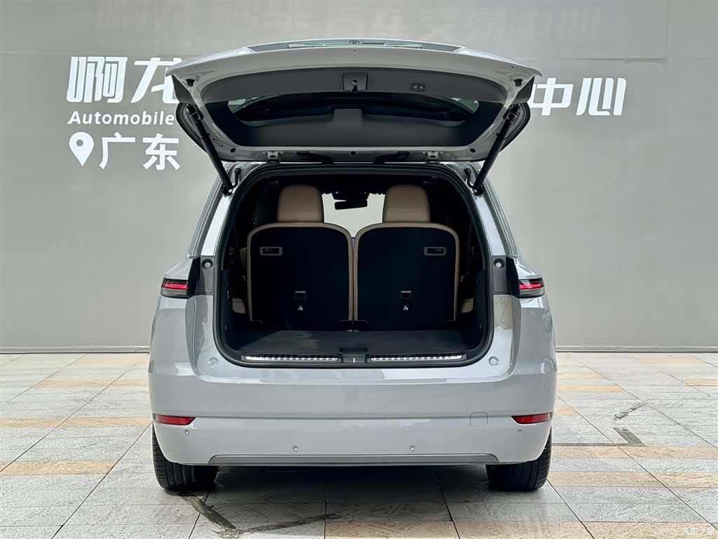 Li Auto L9, 2025 16