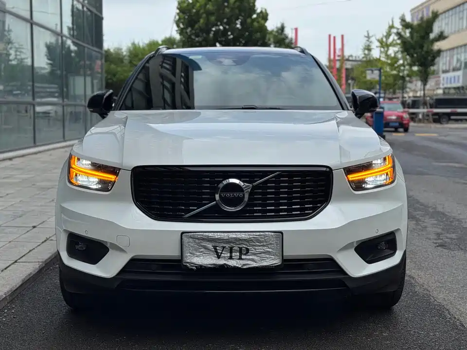 Volvo XC40