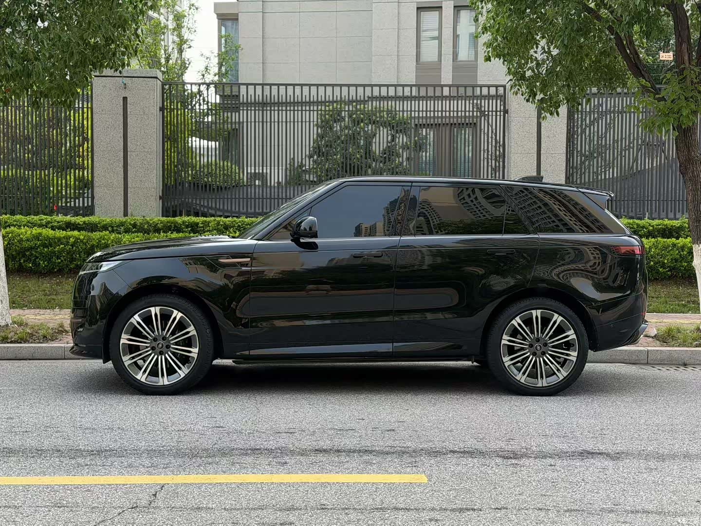 Land Rover Range Rover, 2023 14