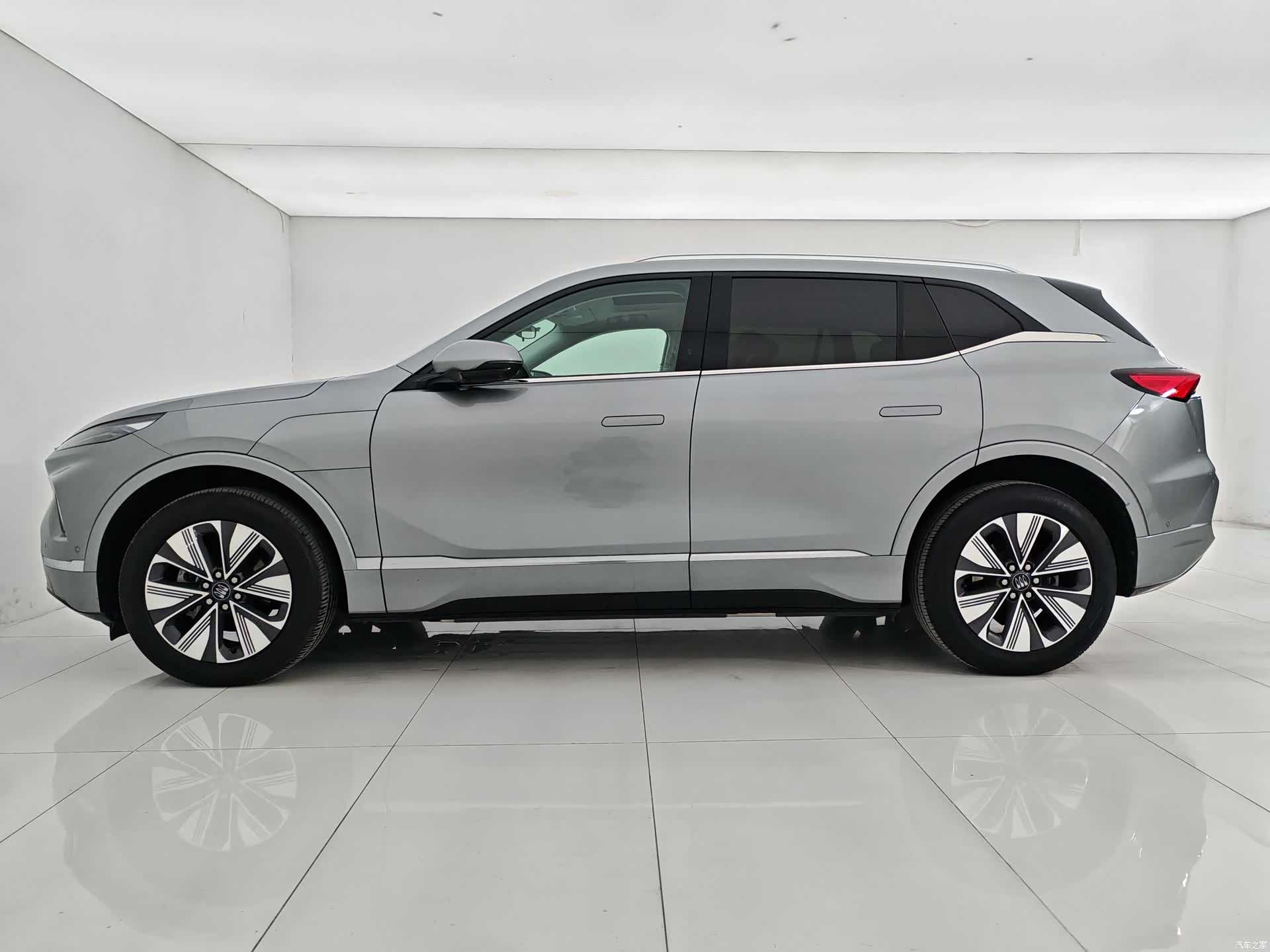 Buick E5, 2025 7