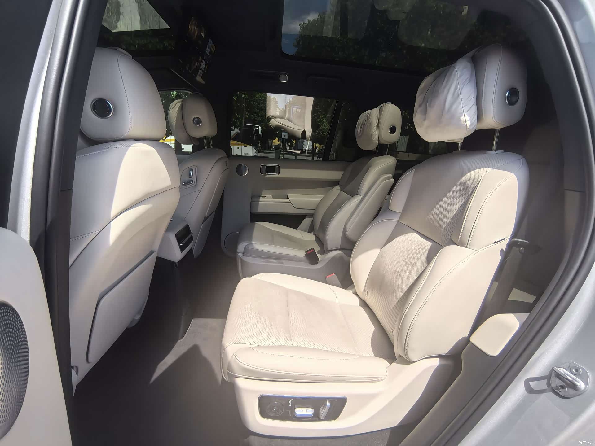 Li Auto L9, 2022 все фото