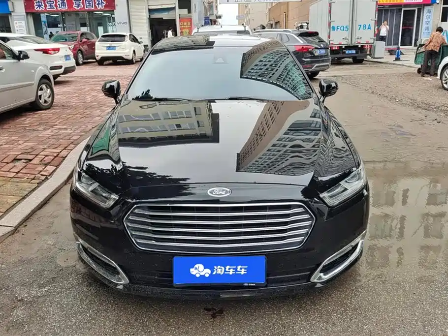Ford Taurus
