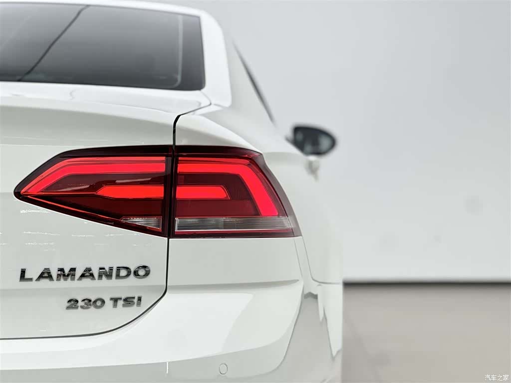 Volkswagen Lamando, 2017 15