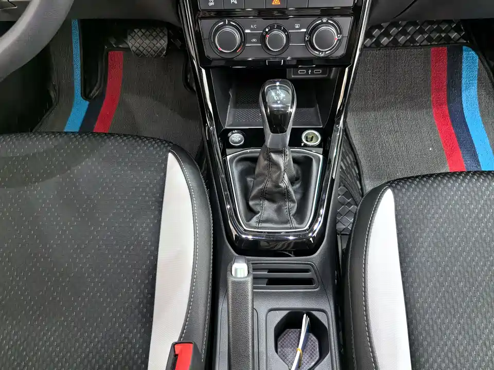 Volkswagen Exploring the shadow