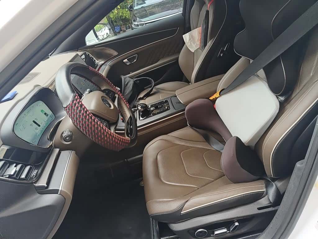 BYD Han, 2022 16