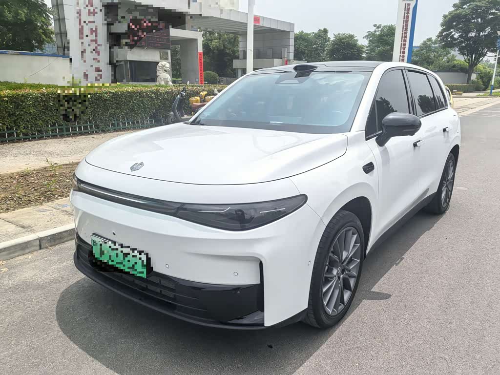 Leapmotor C10