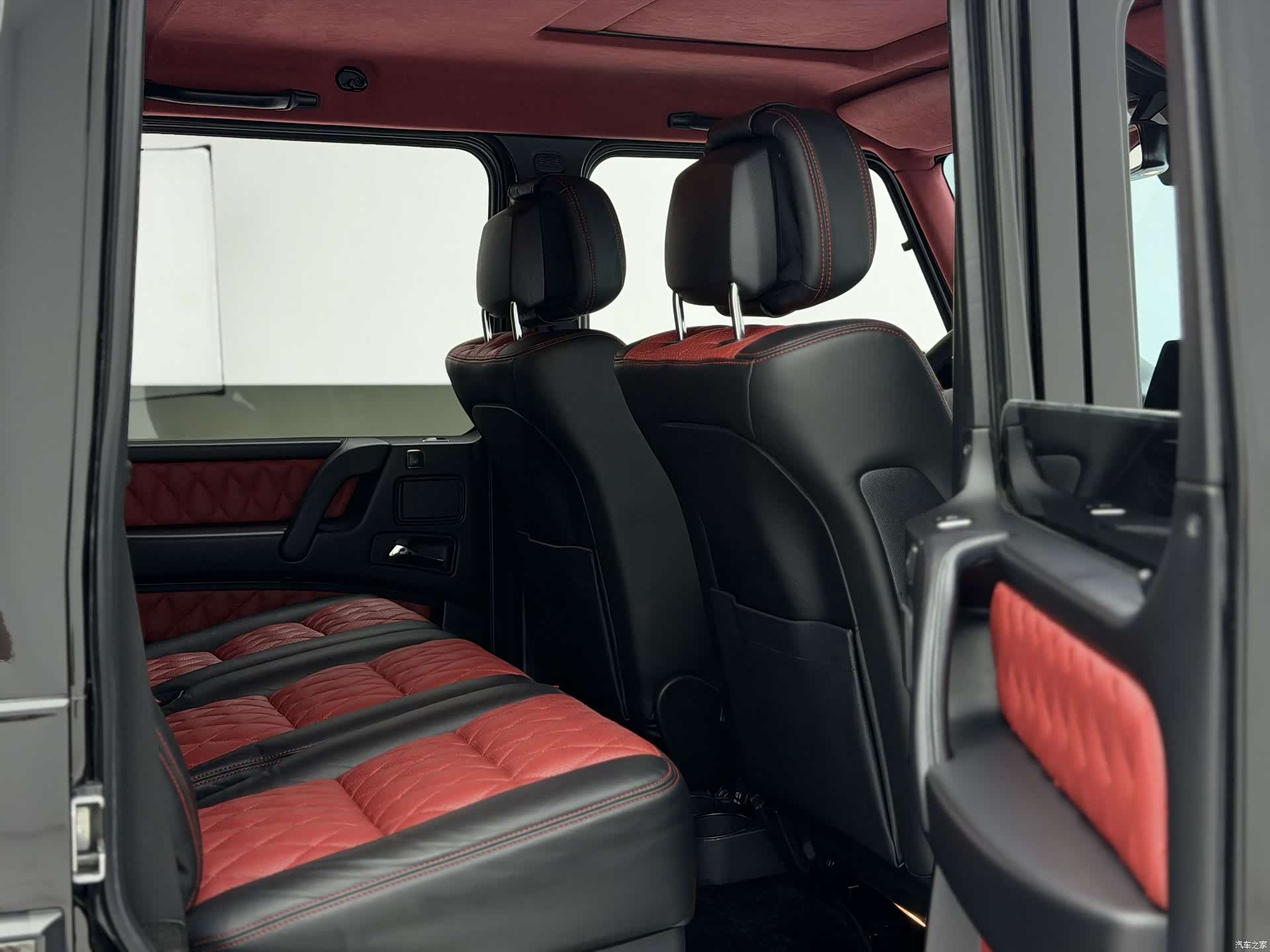 Mercedes-Benz G-Class, 2018 11