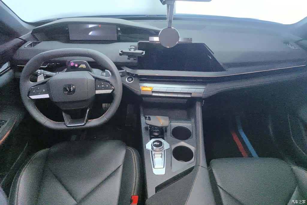Changan UNI-V, 2023 12
