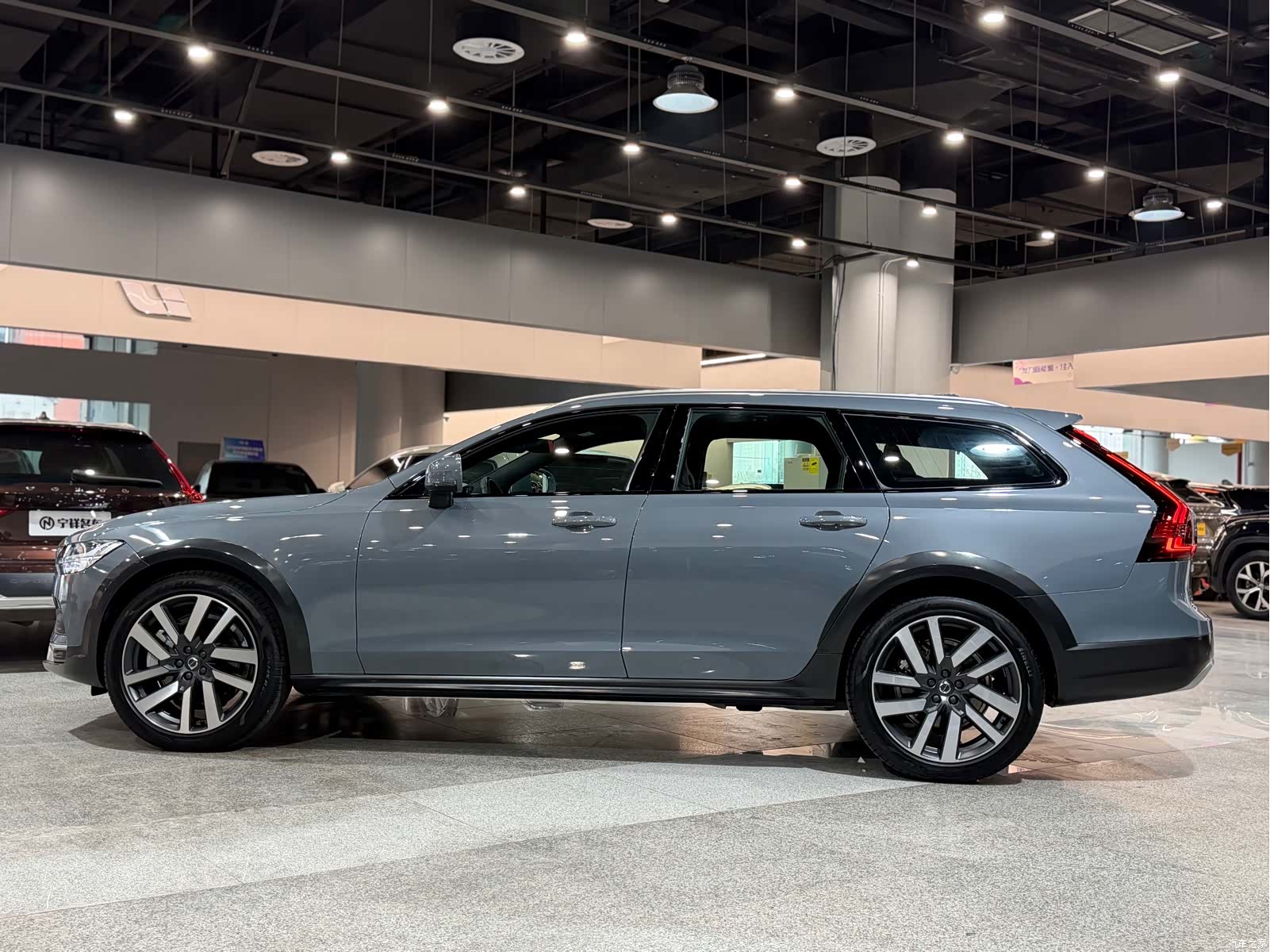 Volvo V90, 2022 7