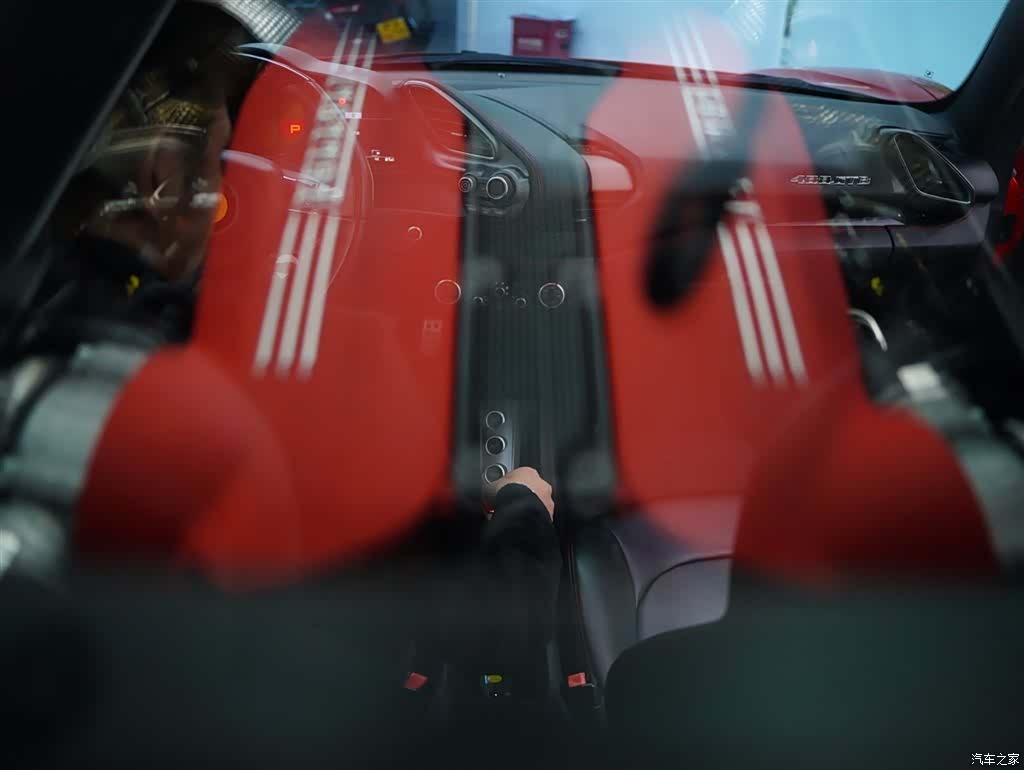 Ferrari 488, 2017 45