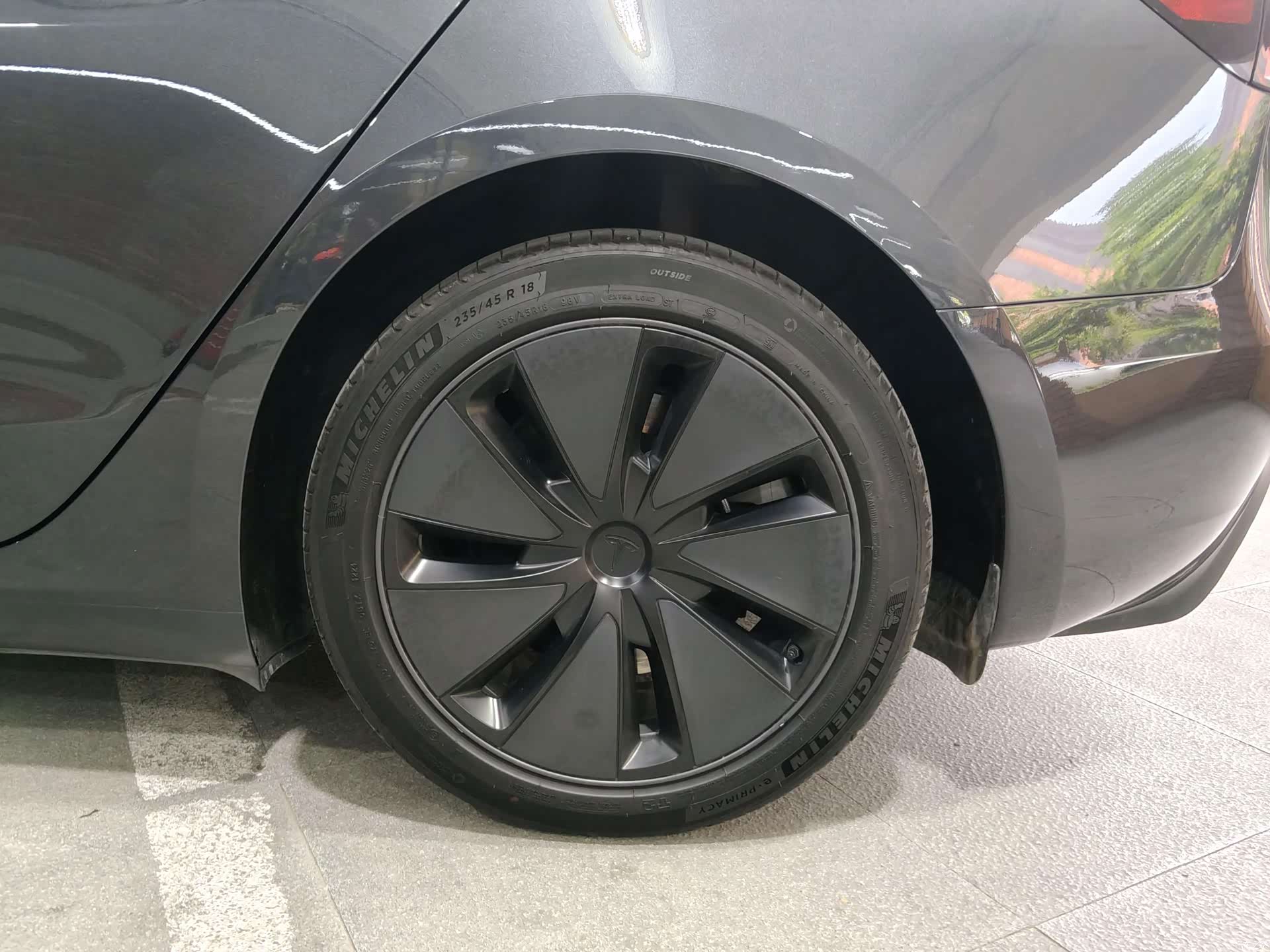 Tesla Model 3, 2024 16
