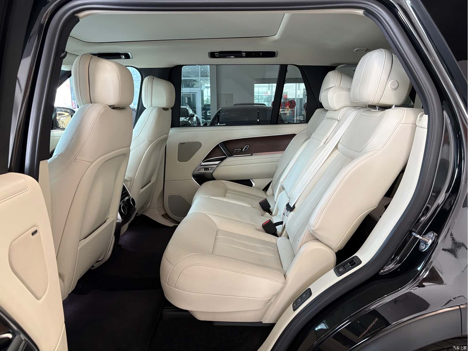 Land Rover Range Rover, 2023 16