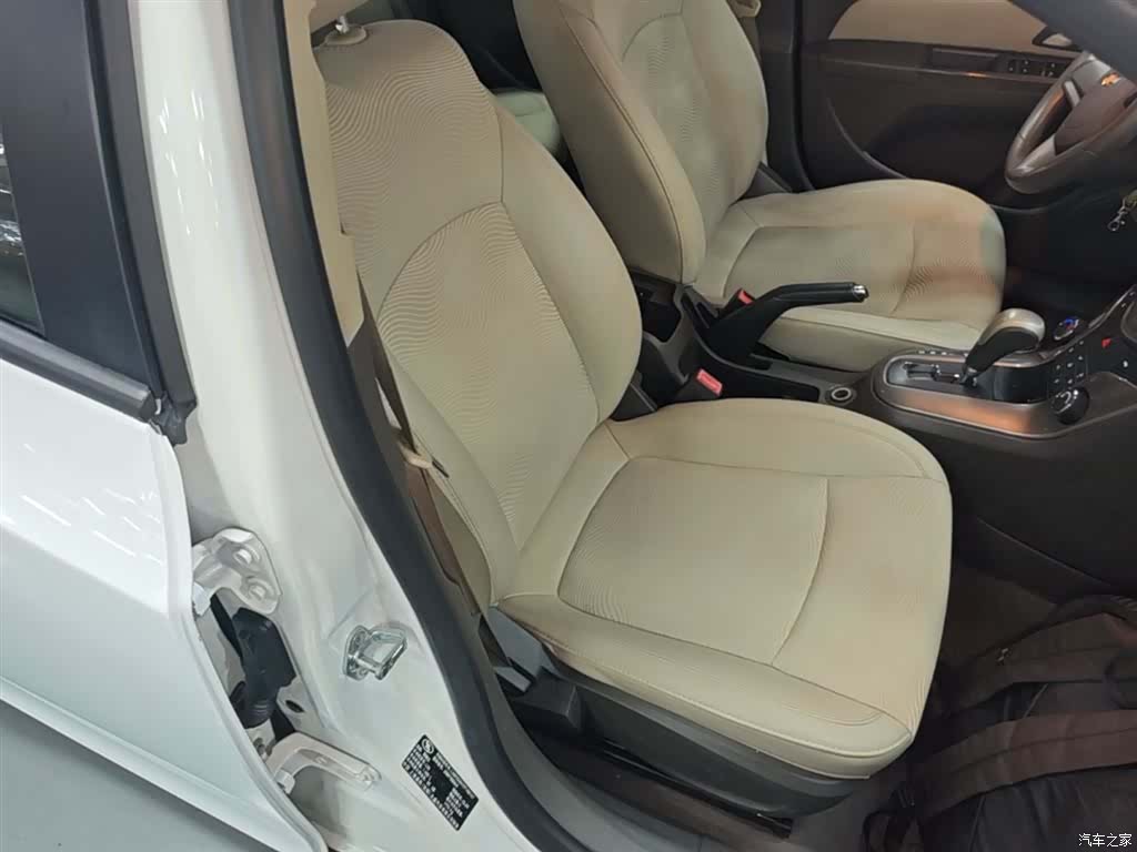 Chevrolet SE, 2015 25