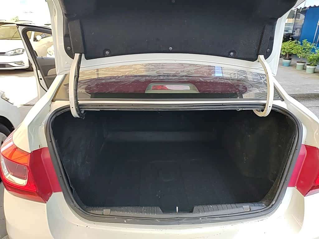 Chevrolet SL, 2015 19