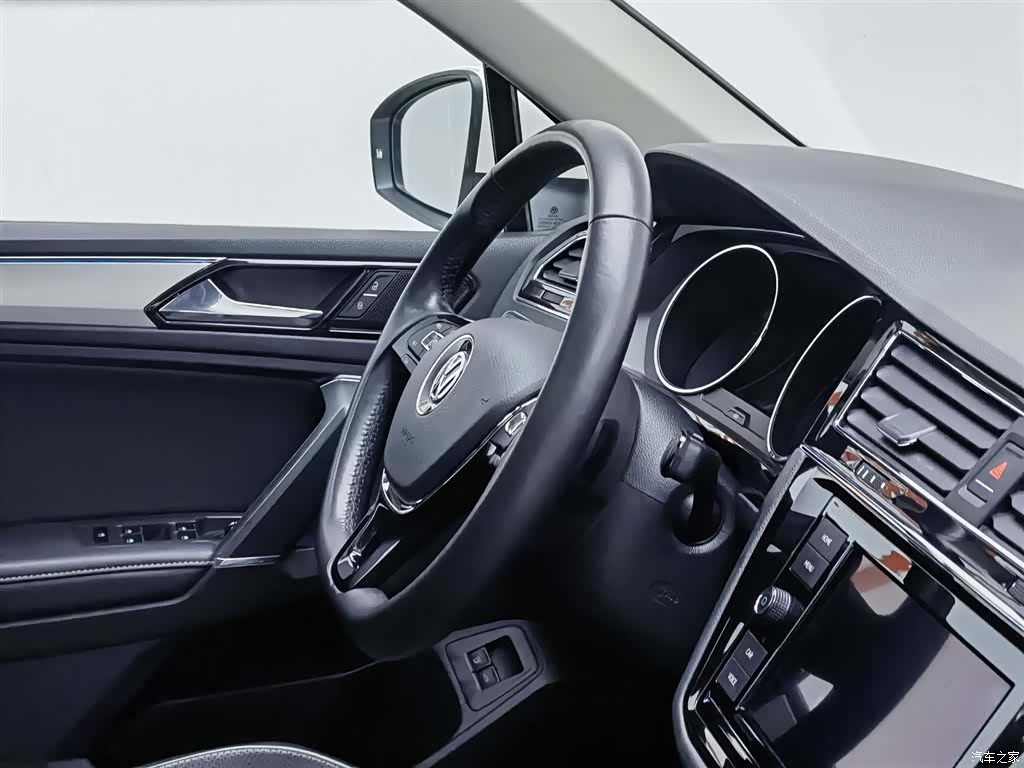 Volkswagen Tiguan L, 2020 22