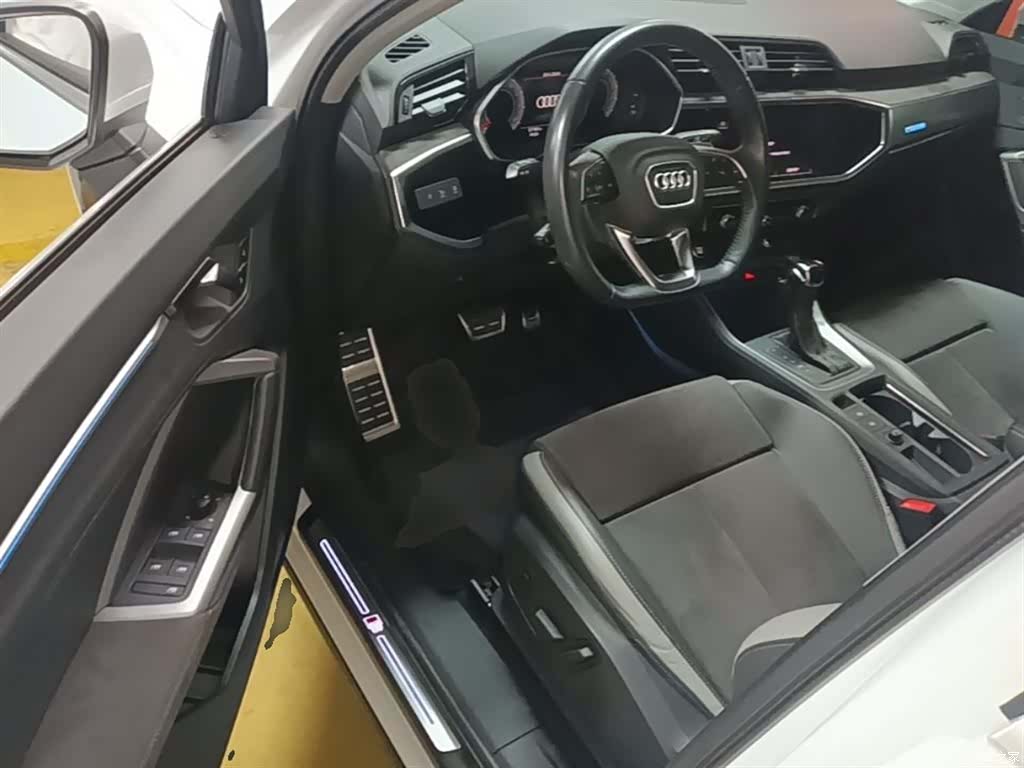 Audi Q3, 2022 16