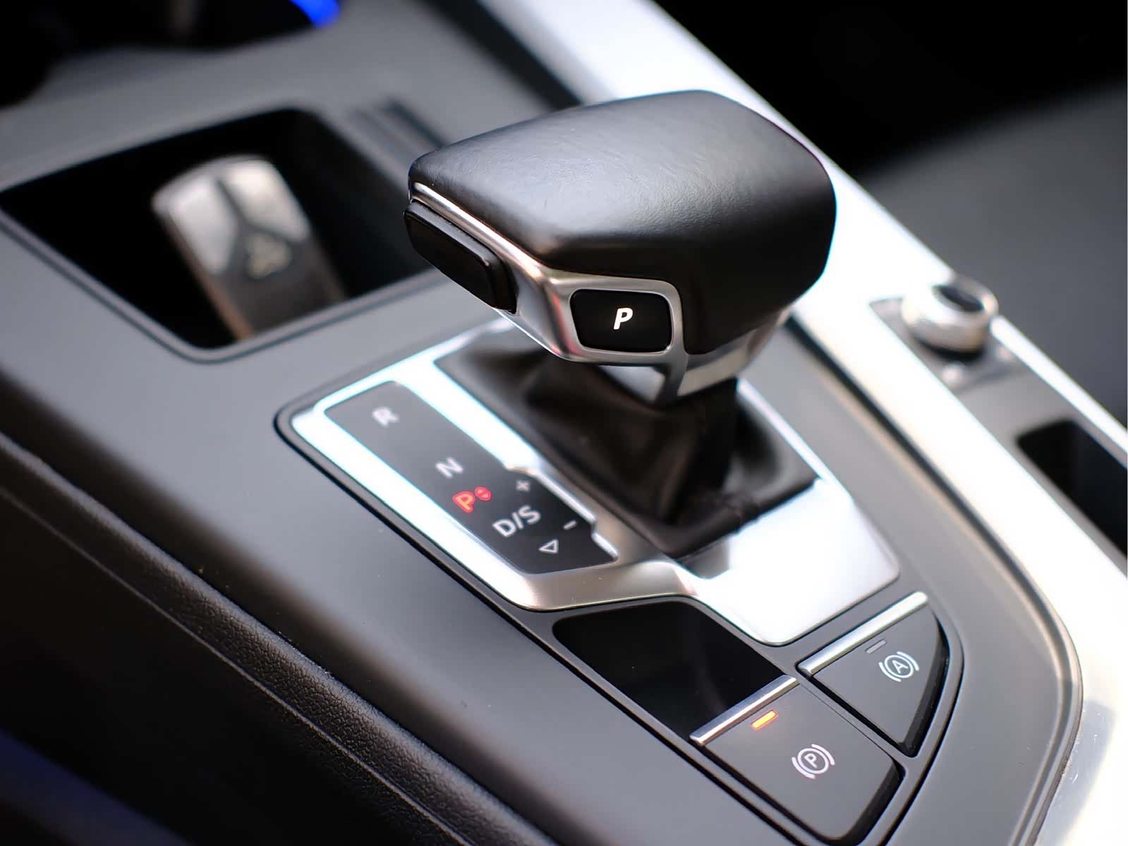 Audi A4L, 2021 7