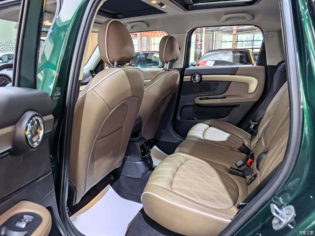 Mini Countryman, 2019 16