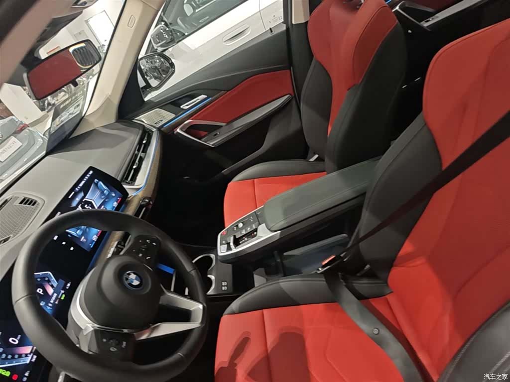 BMW iX1, 2024 22