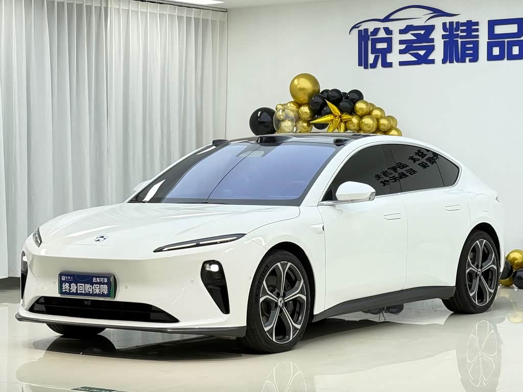 NIO ET5