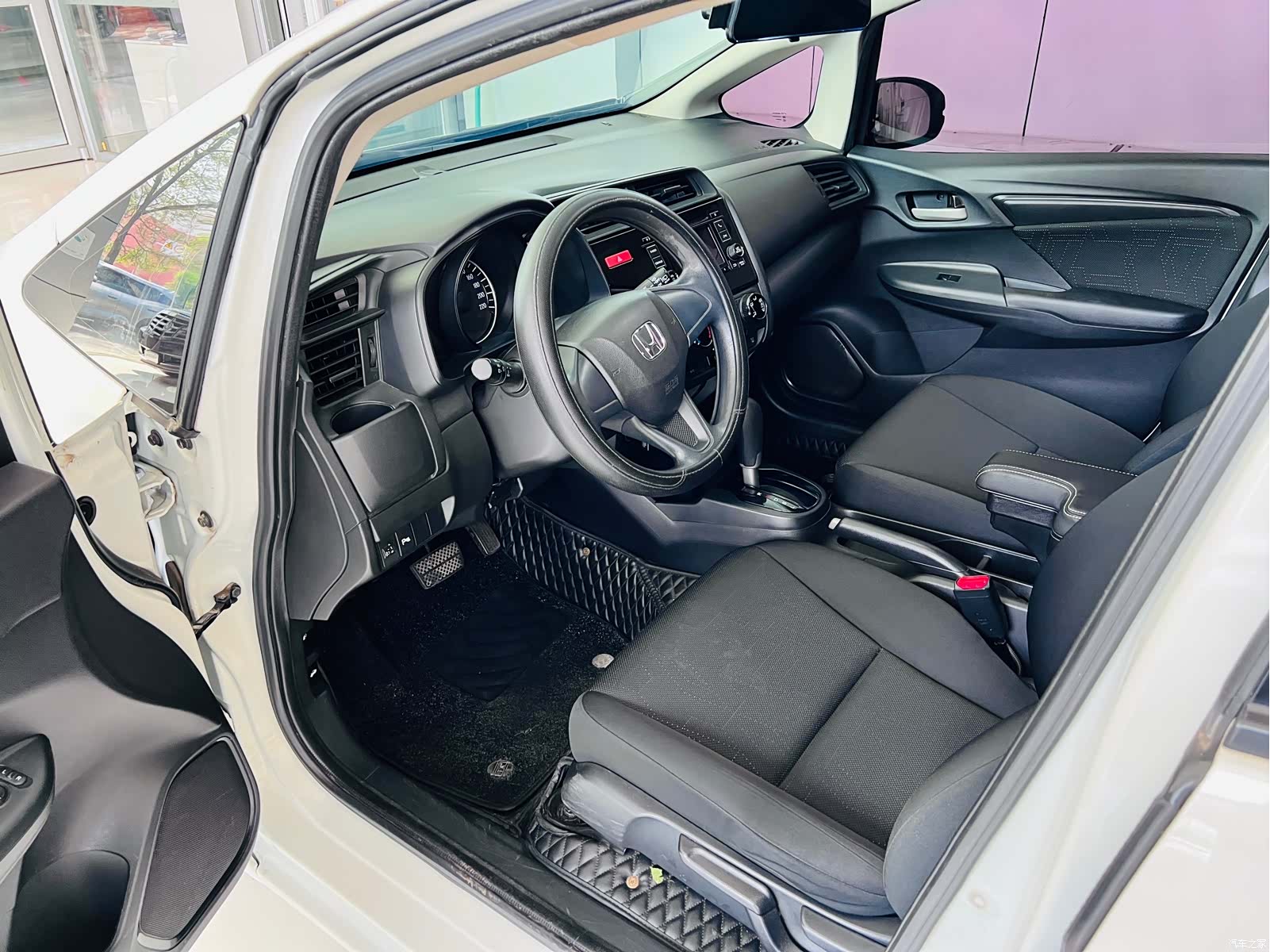 Honda Fit, 2017 21