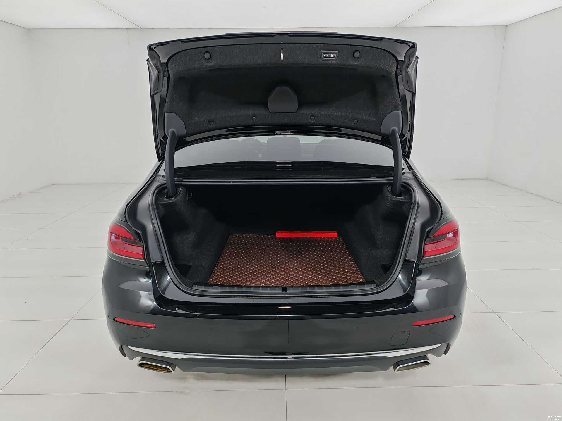 BMW 5 Series, 2021 17