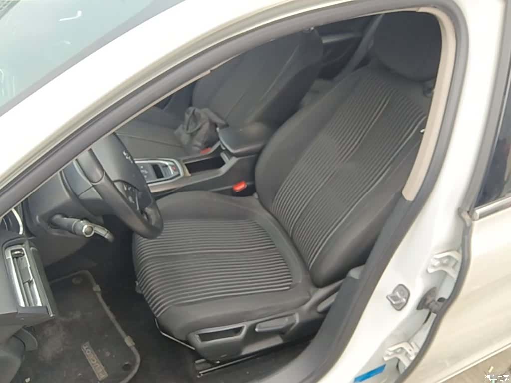 Peugeot 408, 2016 15