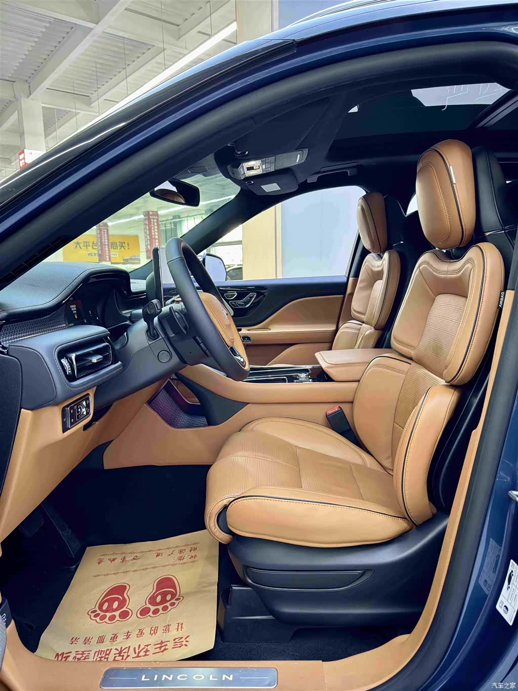 Lincoln Aviator, 2020 все фото