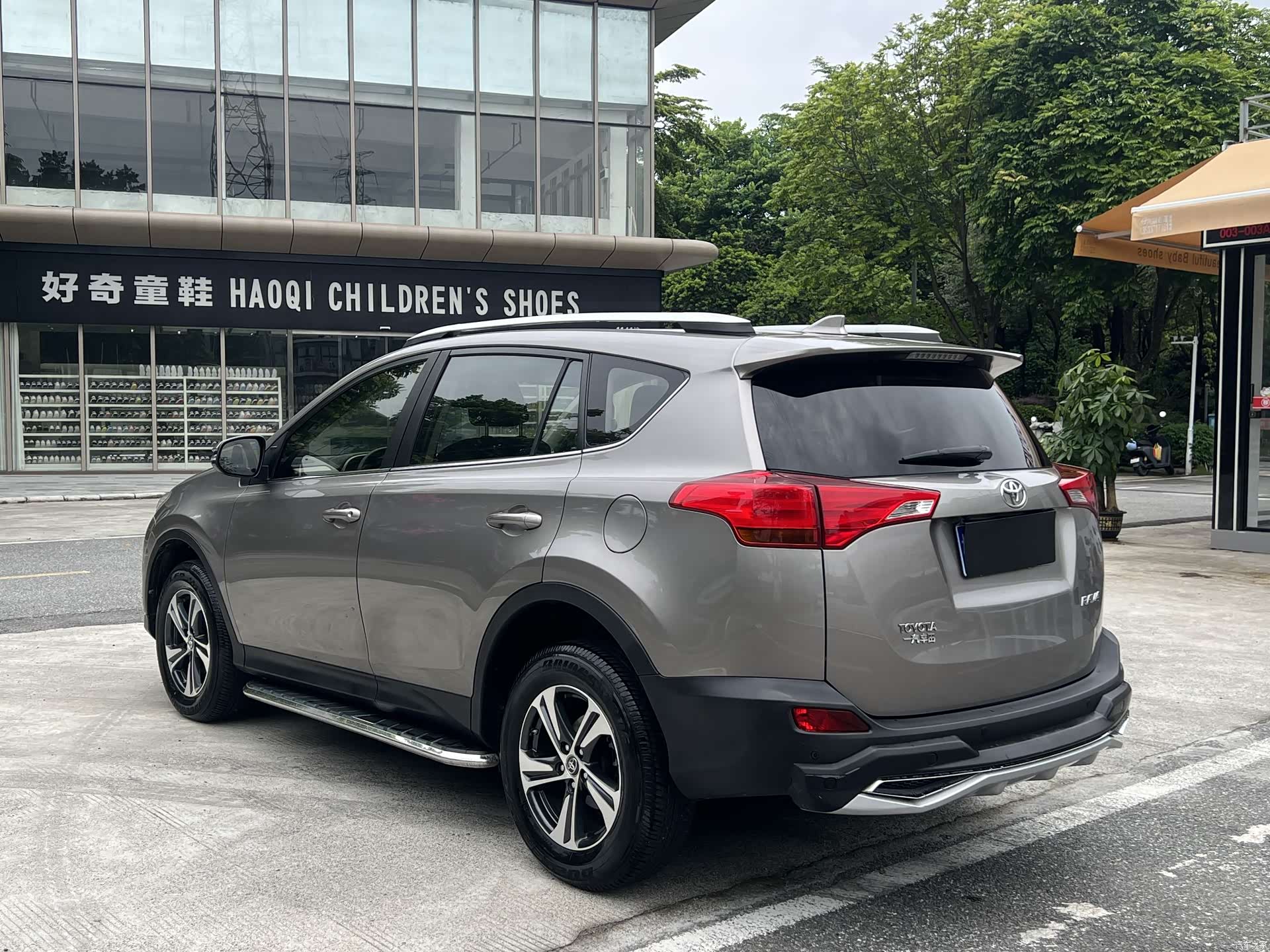 Toyota RAV4, 2015 все фото