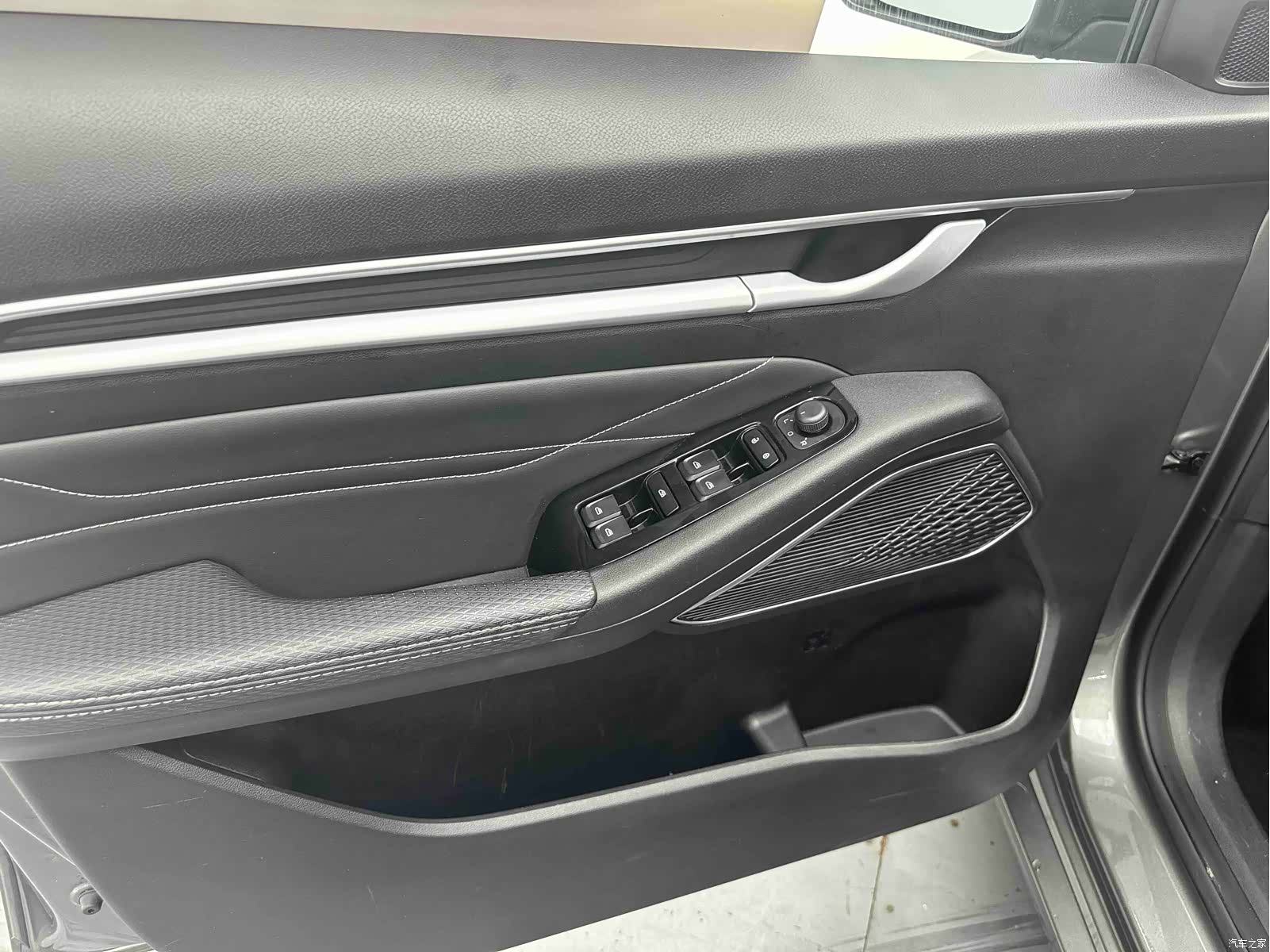 Geely Emgrand, 2022 10