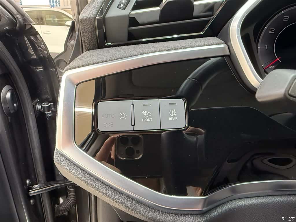 Audi Q3, 2023 9