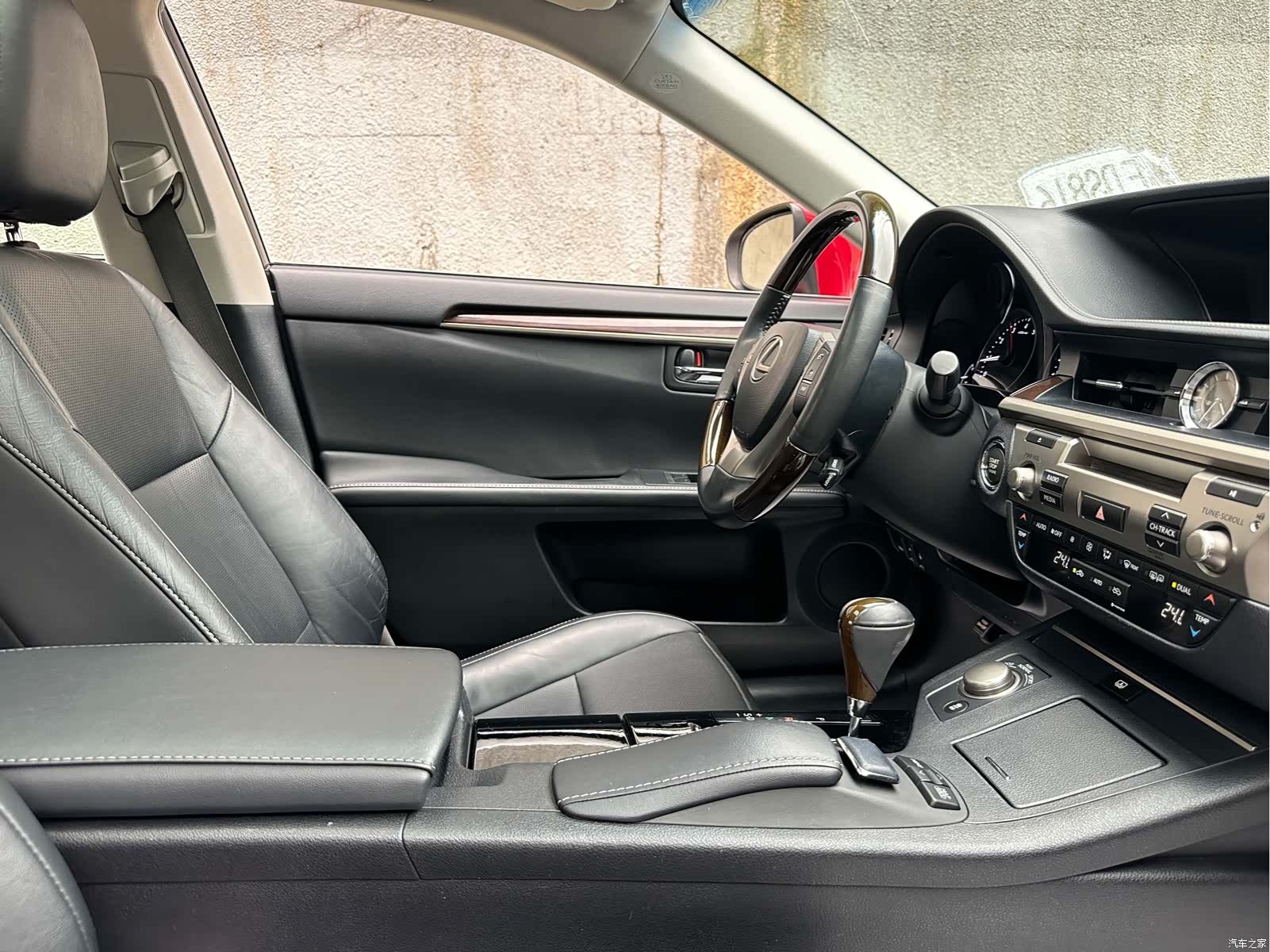 Lexus ES, 2014 15
