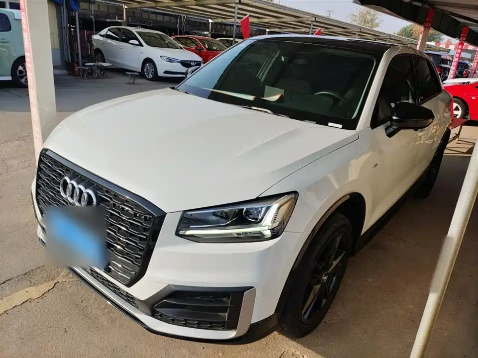 Audi Q2L