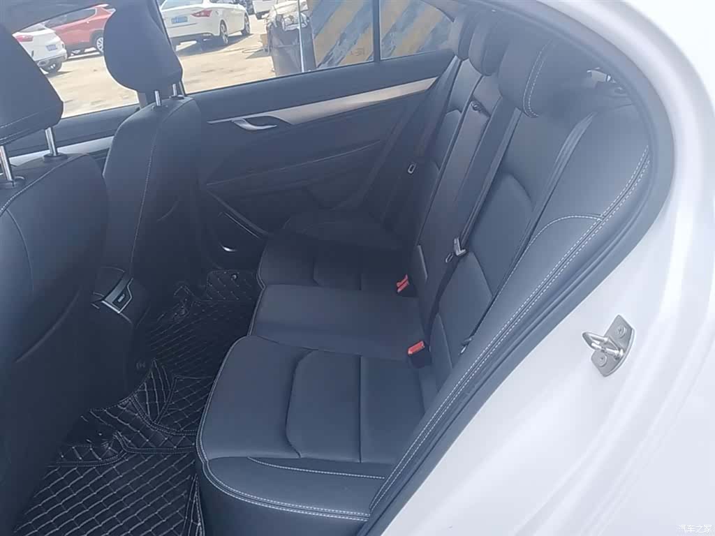 Geely Emgrand, 2018 17