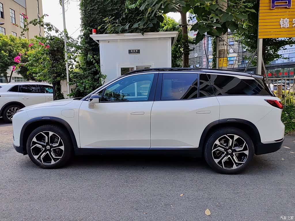 NIO ES8, 2022 3
