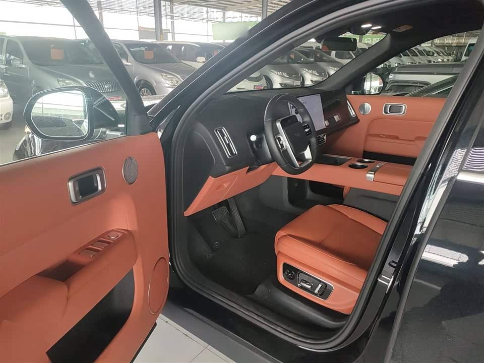 Li Auto Ideal L8