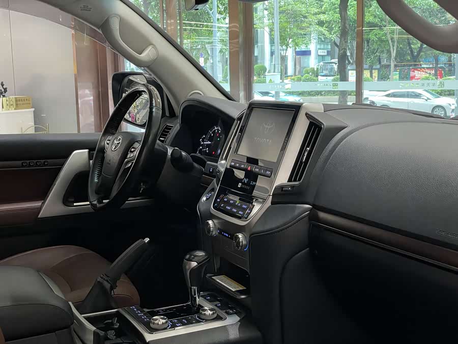 Toyota Land Cruiser 2019, фото 14