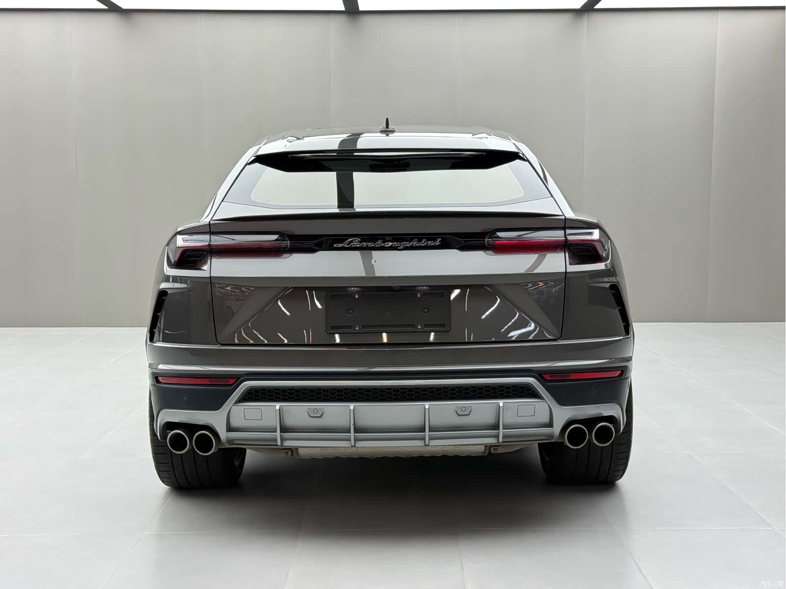 Lamborghini Urus, 2022 4