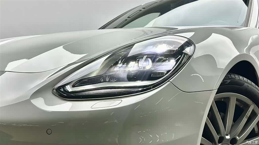 Porsche Panamera, 2018 7