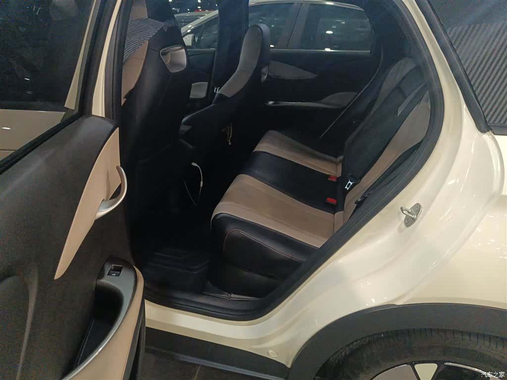 BYD Dolphin, 2023 13