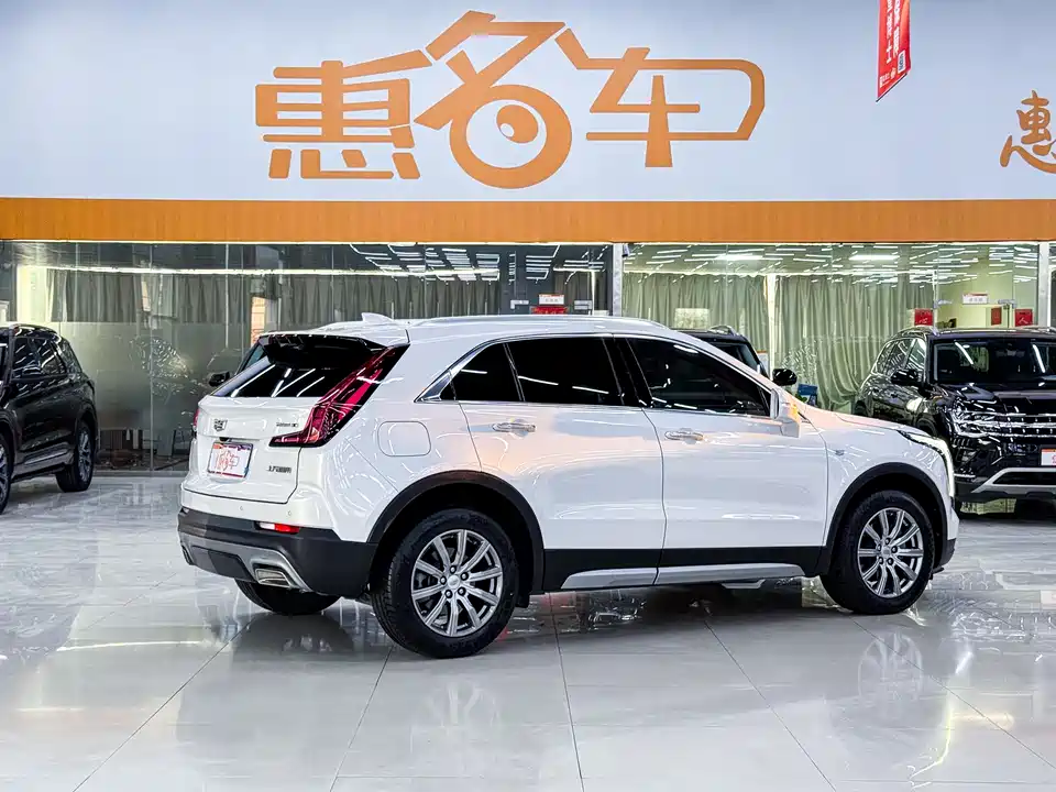 Cadillac XT4